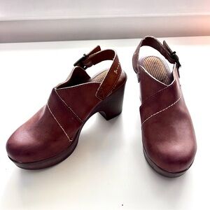 B.O.C Brown Vegan Leather Clogs 6 Heel Strap Comfortable Closed Toe Boho Scandi